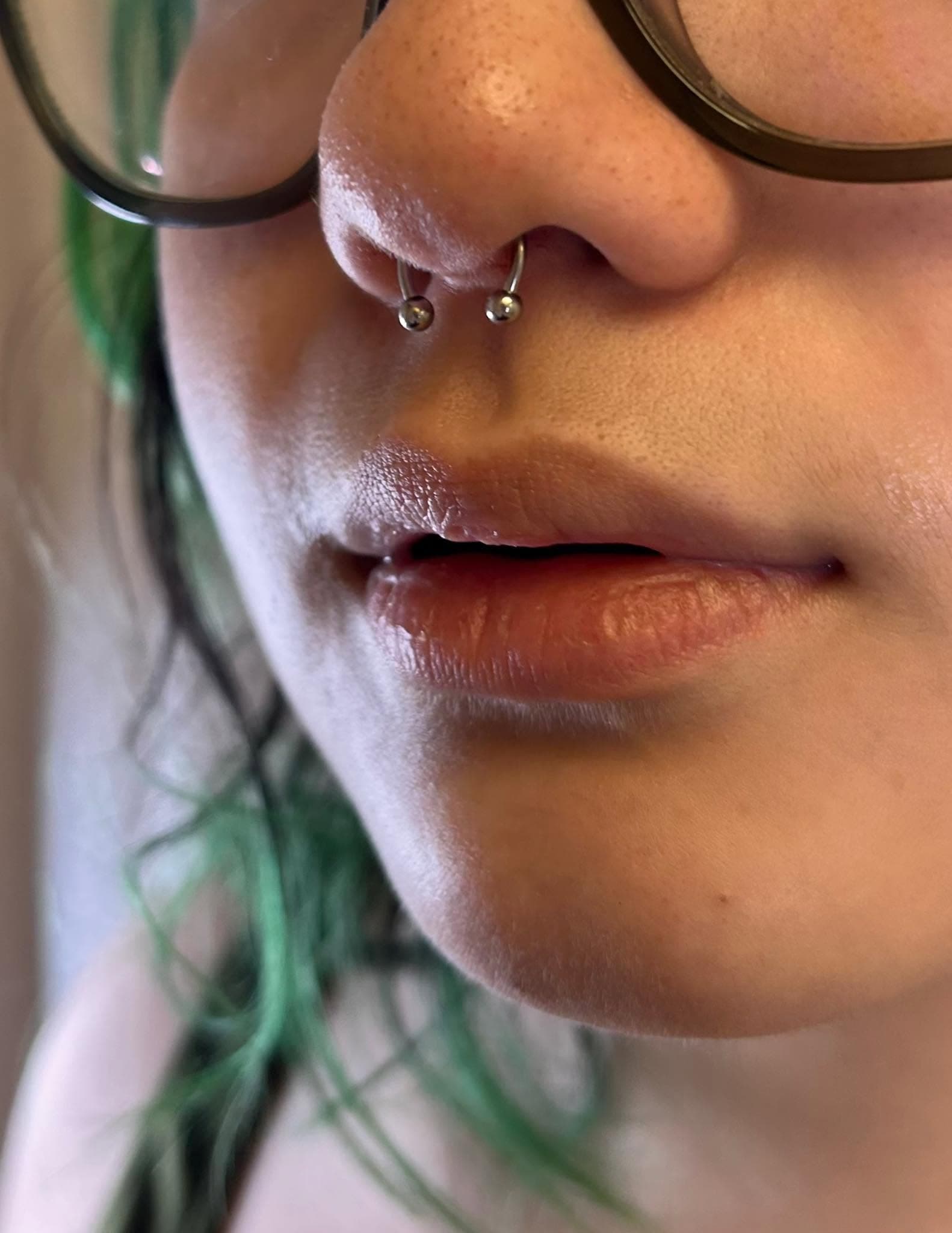 Piercing septum réalisé au studio Tattoo.s.p